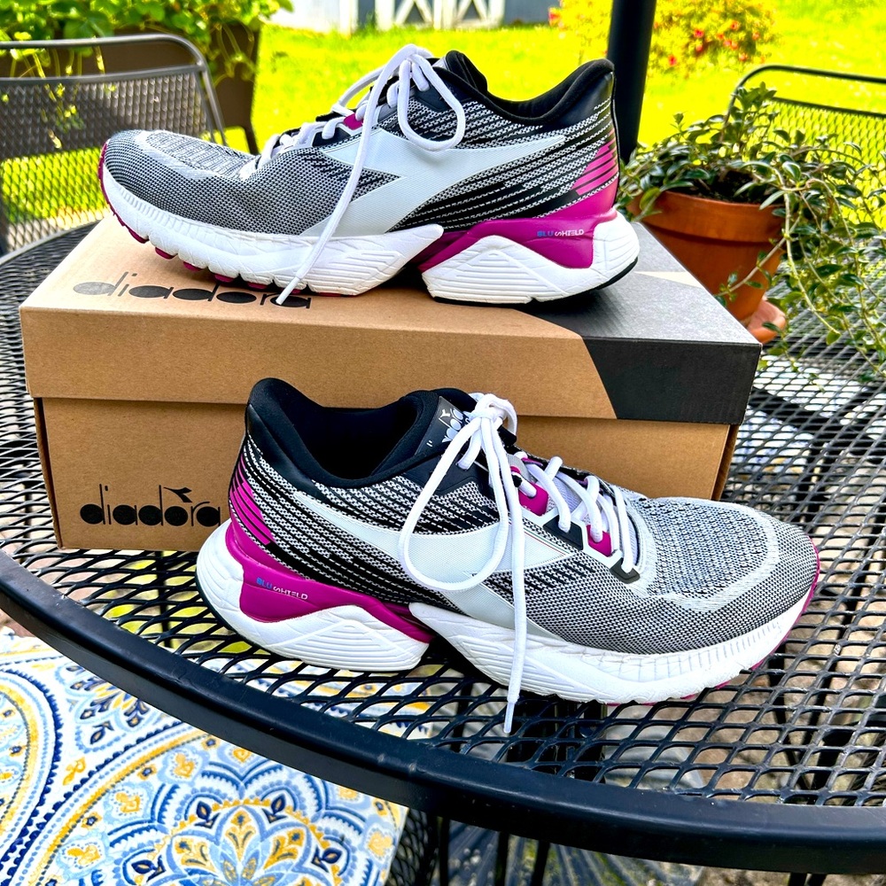Women’s Diadora Black and Pink Athletic Shoes with Breathable Mesh